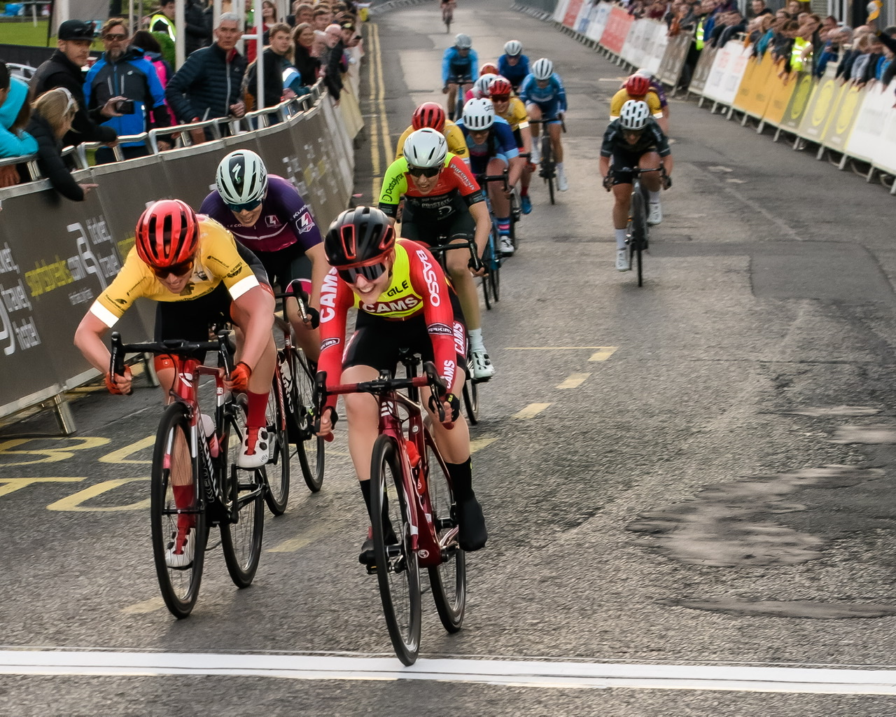 Wins for Lewis and Barker at Tour Series